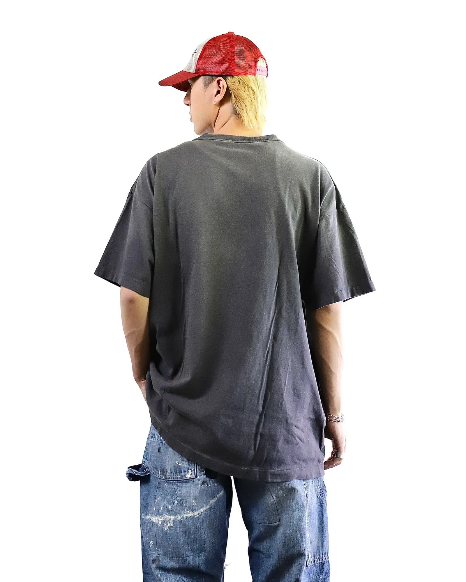 SAINT Mxxxxxx SAINT_DENIM PANTS/PAINTER /BLUE Logging trousers with knife-cut holes and splashed ink. Patch jeans. Blue S-XL. All accessories are molded and customized. Super heavy work. Washed and distressed. Knife-cut holes. Artificial splashed ink graffiti. Authentic version. Loose and stylish.